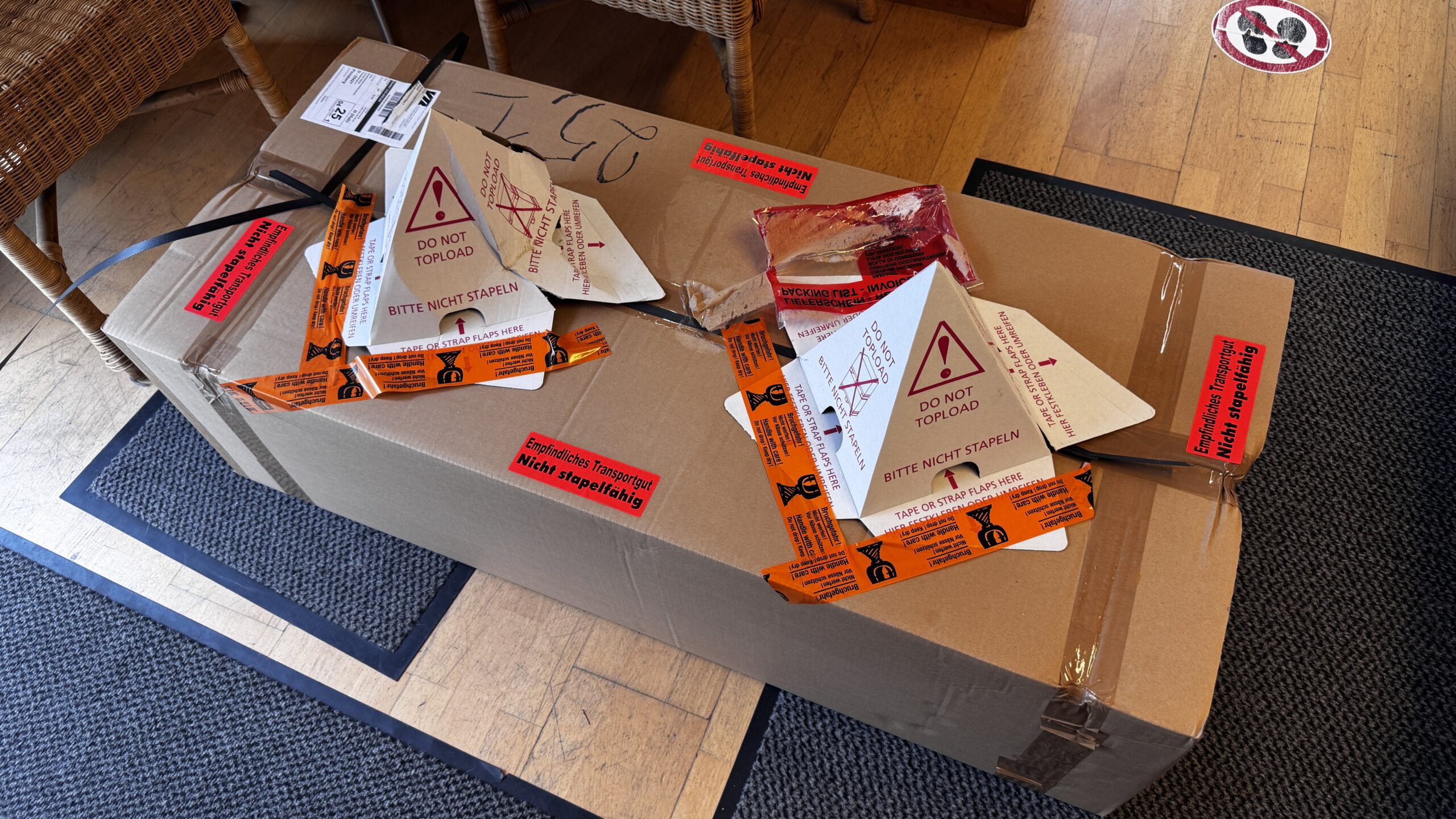 Und Zack aus den Karton